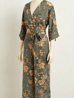 Zara Basic Floral Wide Leg Culotte Jumpsuit Sage Green Size M V-Neck Belted
